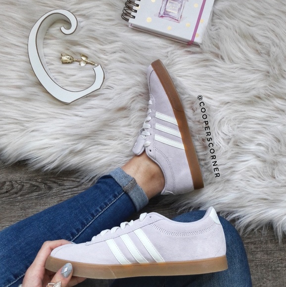 adidas Shoes - NEW adidas Courtset